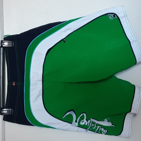 Quiksilver swim/board shorts - Picture 2 of 11